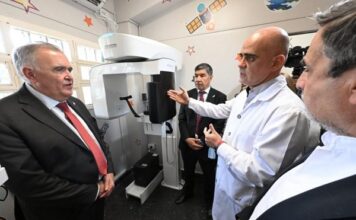 Jaldo inauguró un tomógrafo odontológico pediátrico para el Hospital de Niños