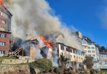 Feroz incendio en un histórico hotel turístico de Bariloche