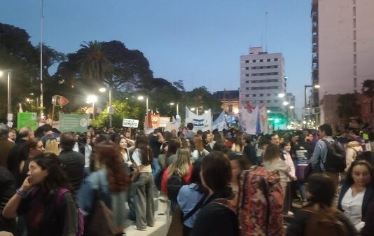 Masivo reclamo universitario contra el Gobierno: “Cumplan con la ley, no hipotequen el futuro”