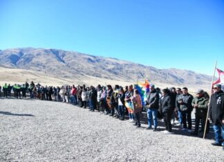 En El Infiernillo se realizó el tradicional cambio de bandera nacional infiernillo