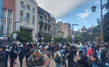 Prohibirán el ingreso de motos y autos a Plaza Independencia si gana la Selección Argentina festejos