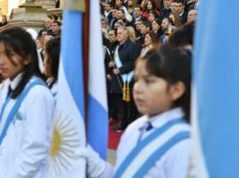 Actividades oficiales por el 210° Aniversario de la Independencia escuela
