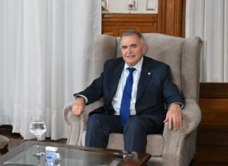 El gobernador se recupera tras la colocación de un stent en Buenos Aires jaldo