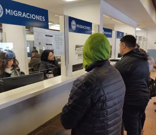 Prohibirán el ingreso al país a extranjeros que “expresen mensajes de odio” contra Argentina migraciones