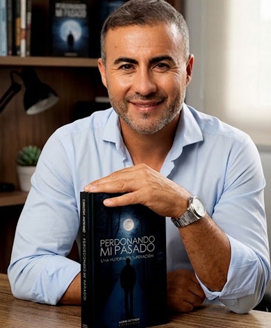 Enrique Moyano chica