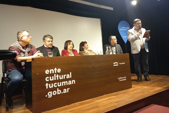 Presentación de "Fuego en sol naciente", de Susana Noé. Foto: Diario Cuarto Poder.