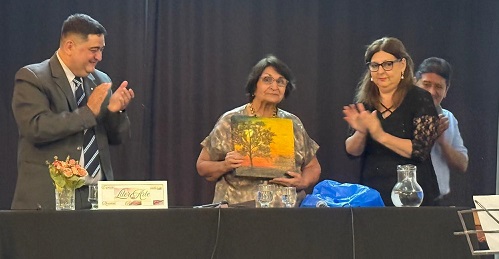 Graciela Brizuela presentación cuadro chica