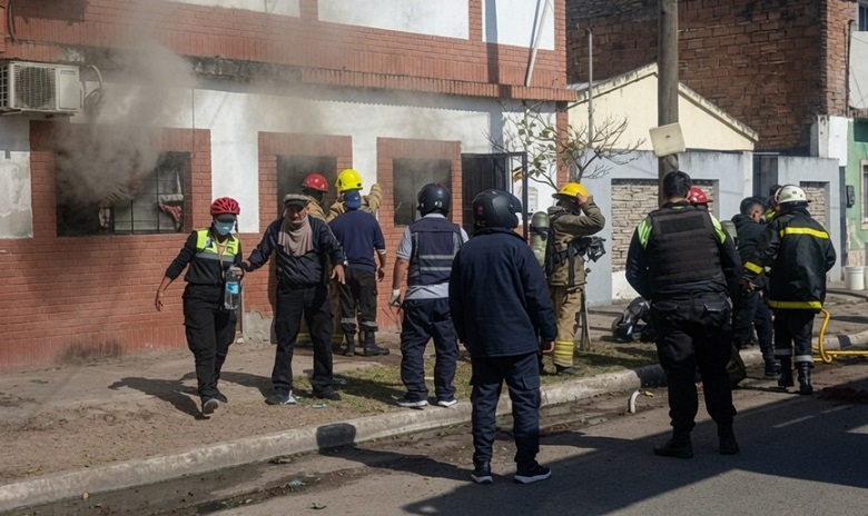 a85a2ab0-e921-4804-a454-7f5e162bc64e incendio