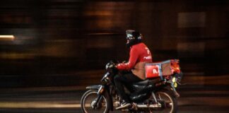 Repartidores de Pedidos Ya en Tucumán revelaron que sufren abusos de la aplicación repartidor