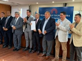 “Perdonando mi pasado” de Enrique Moyano fue presentado exitosamente en la Legislatura