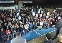 Jaldo inauguró un playón deportivo y obras de alumbrado en El Naranjito