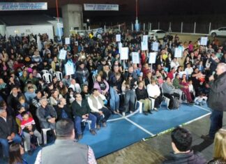 Jaldo inauguró un playón deportivo y obras de alumbrado en El Naranjito