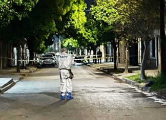 Asesinó de un tiro a su esposo de 76 y llamó a su hijo para avisarle crimen