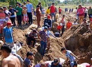 Invadieron un basural para busca ropa que fue enterrada por Gendarmería aguilares