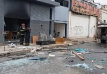Tres tucumanos incendiaron un local en pleno microcentro de Catamarca incendio
