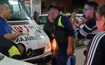 Se accidentó a metros de un sanatorio tucumano y no quisieron atenderlo policia