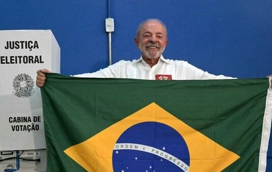 Lula Da Silva ganó un reñido ballotage y fue reelecto como presidente de Brasil