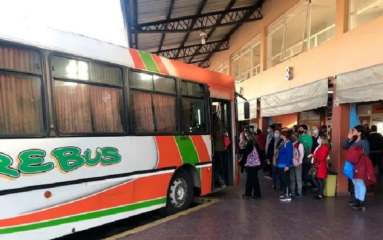 lUQYuJ-yX_720x0__1 colectivo