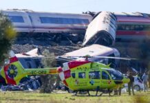 España: al menos 46 muertos tras el choque de dos trenes de alta velocidad choque