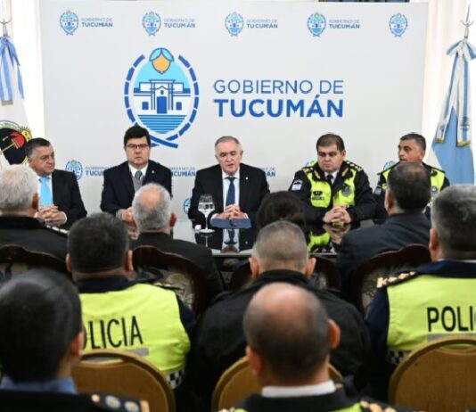 El gobernador Jaldo encabeza una reunión con la cúpula de la Policía jaldo