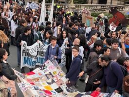 Multitudinaria marcha en Tucumán por la Ley de Financiamiento Universitario
